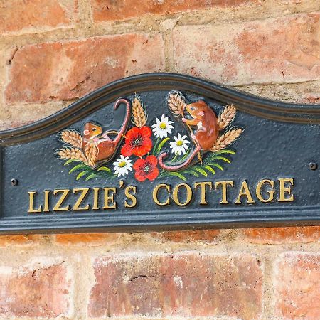 Lizzies Cottage ホーンキャッスル エクステリア 写真